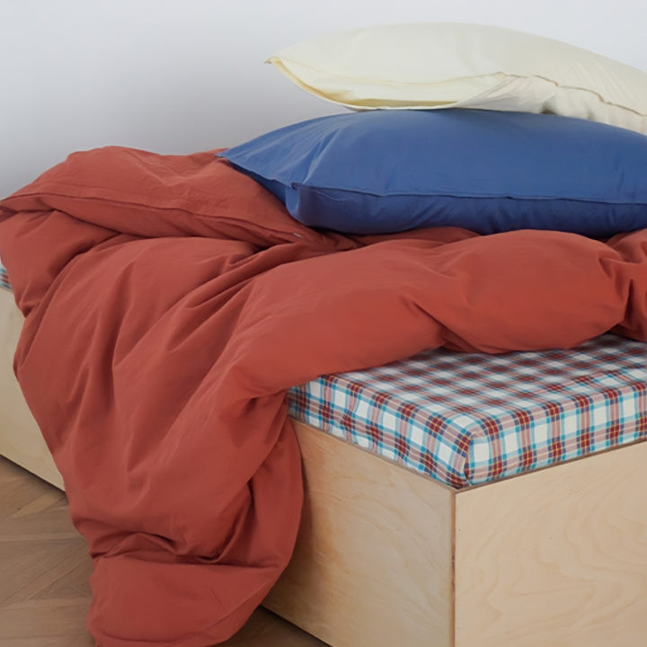 Pure cotton nuanced pastel duvet cover, red