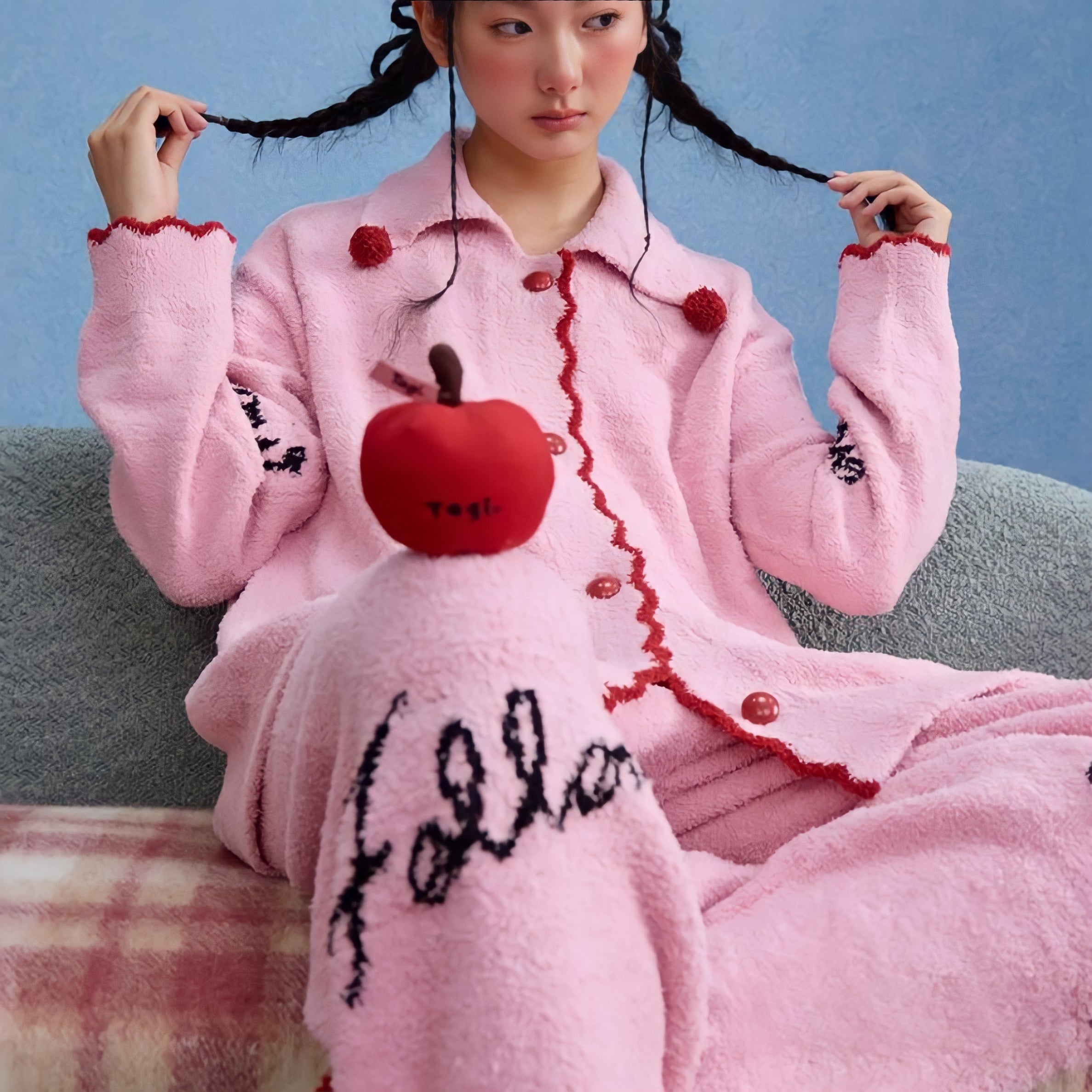 ふわふわフリースレッドパイピングルームウェア