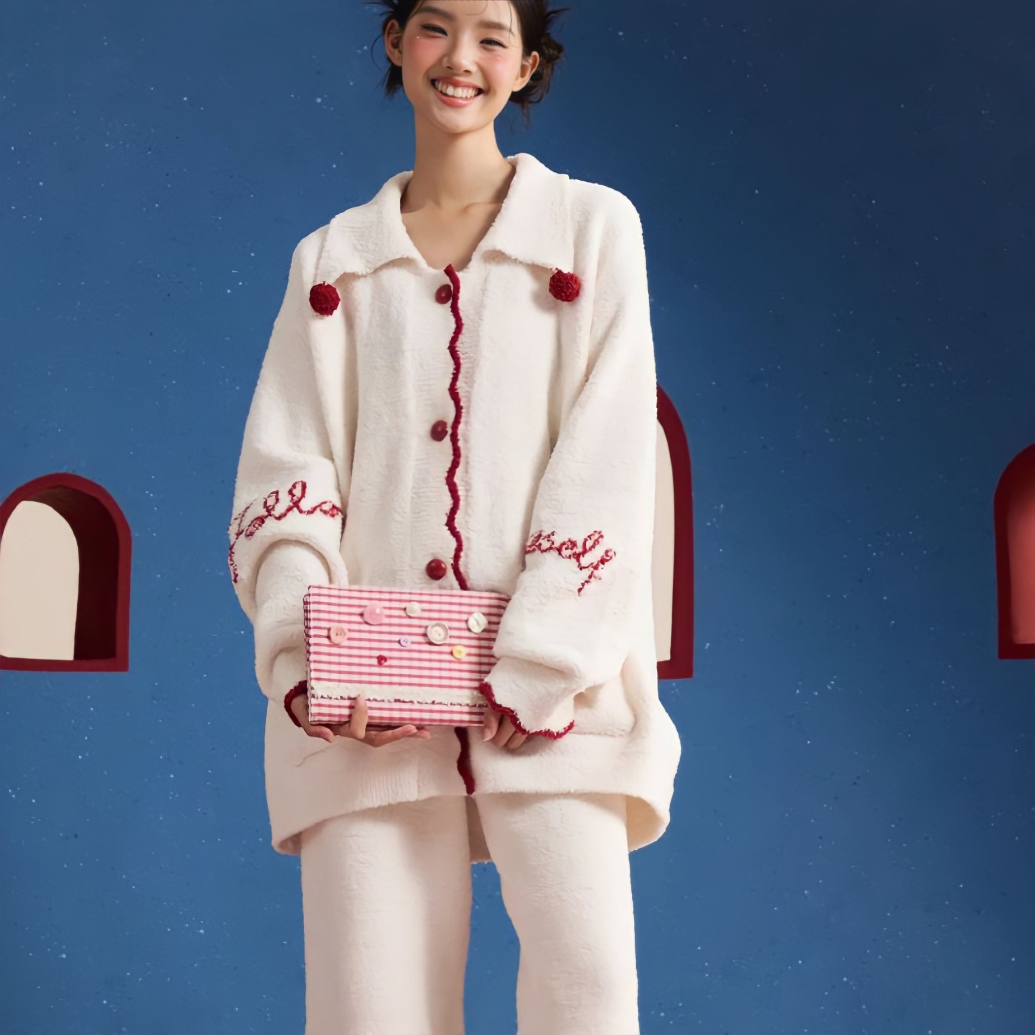 ふわふわフリースレッドパイピングルームウェア