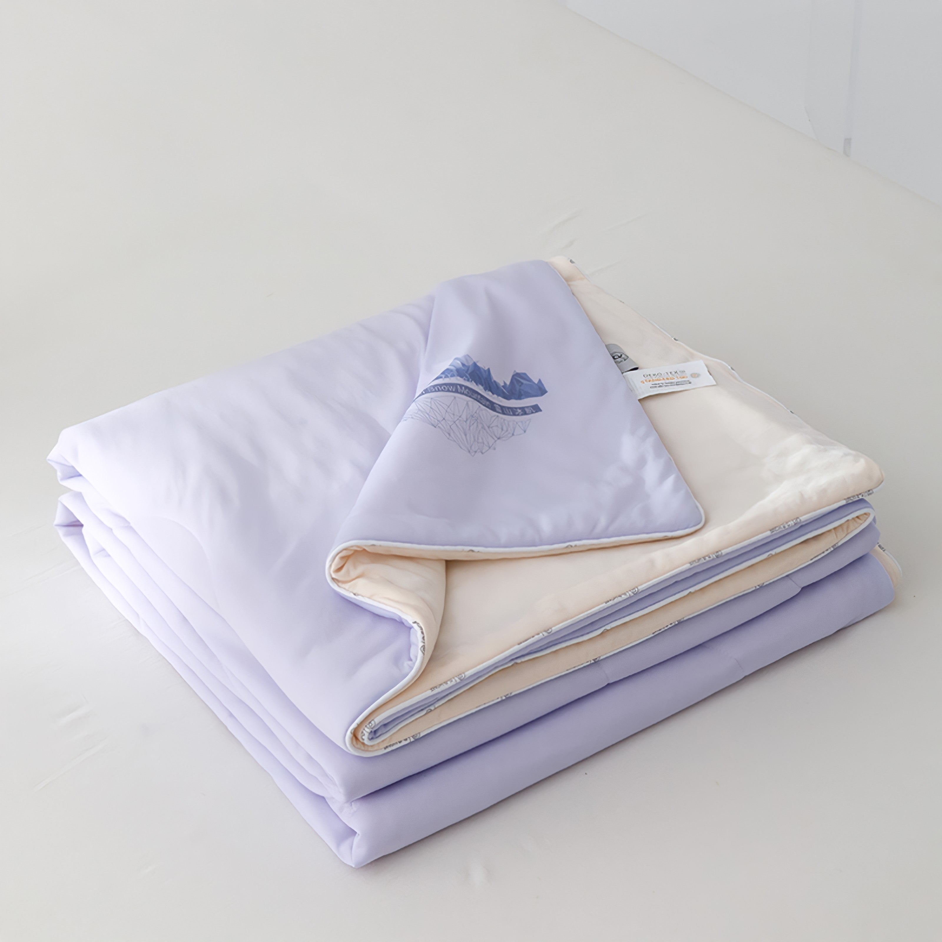 Snow Mountain Mugwort Fiber Mix Cooling Blanket Blue