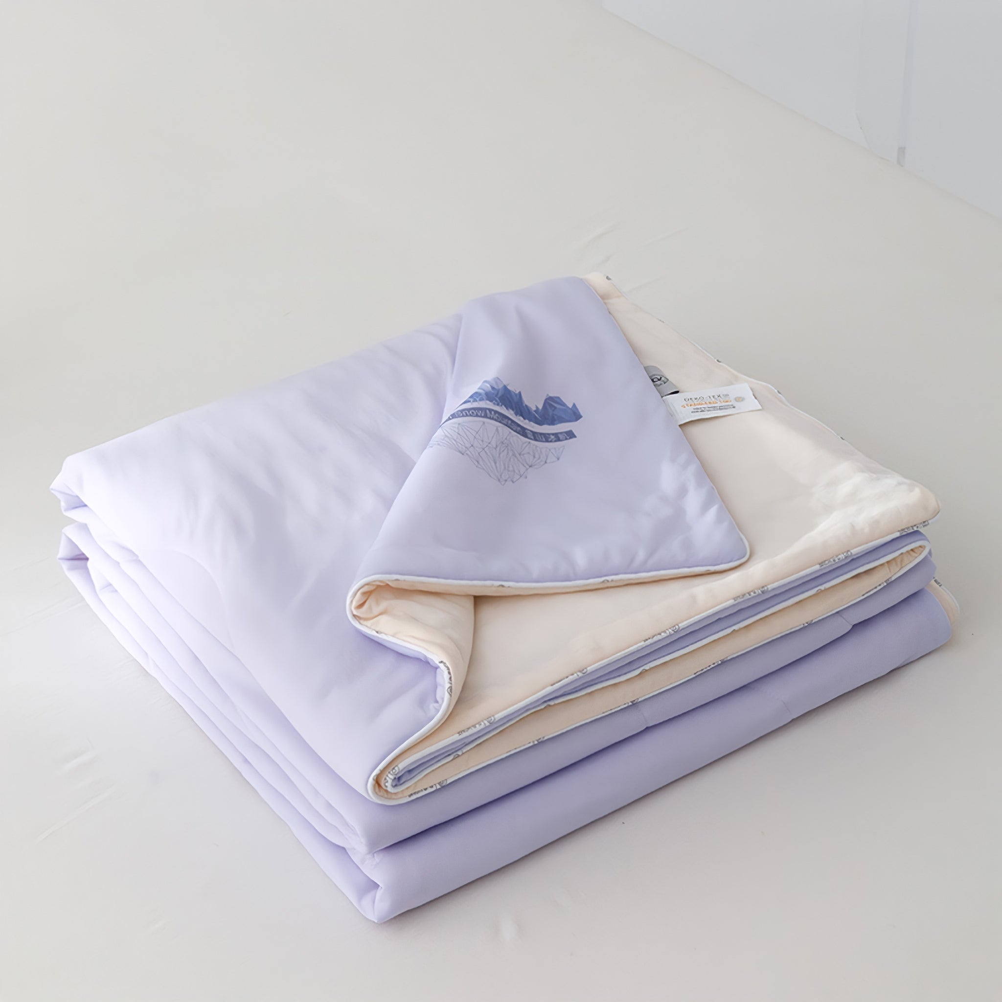 Snow Mountain Mugwort Fiber Mix Cooling Blanket Blue