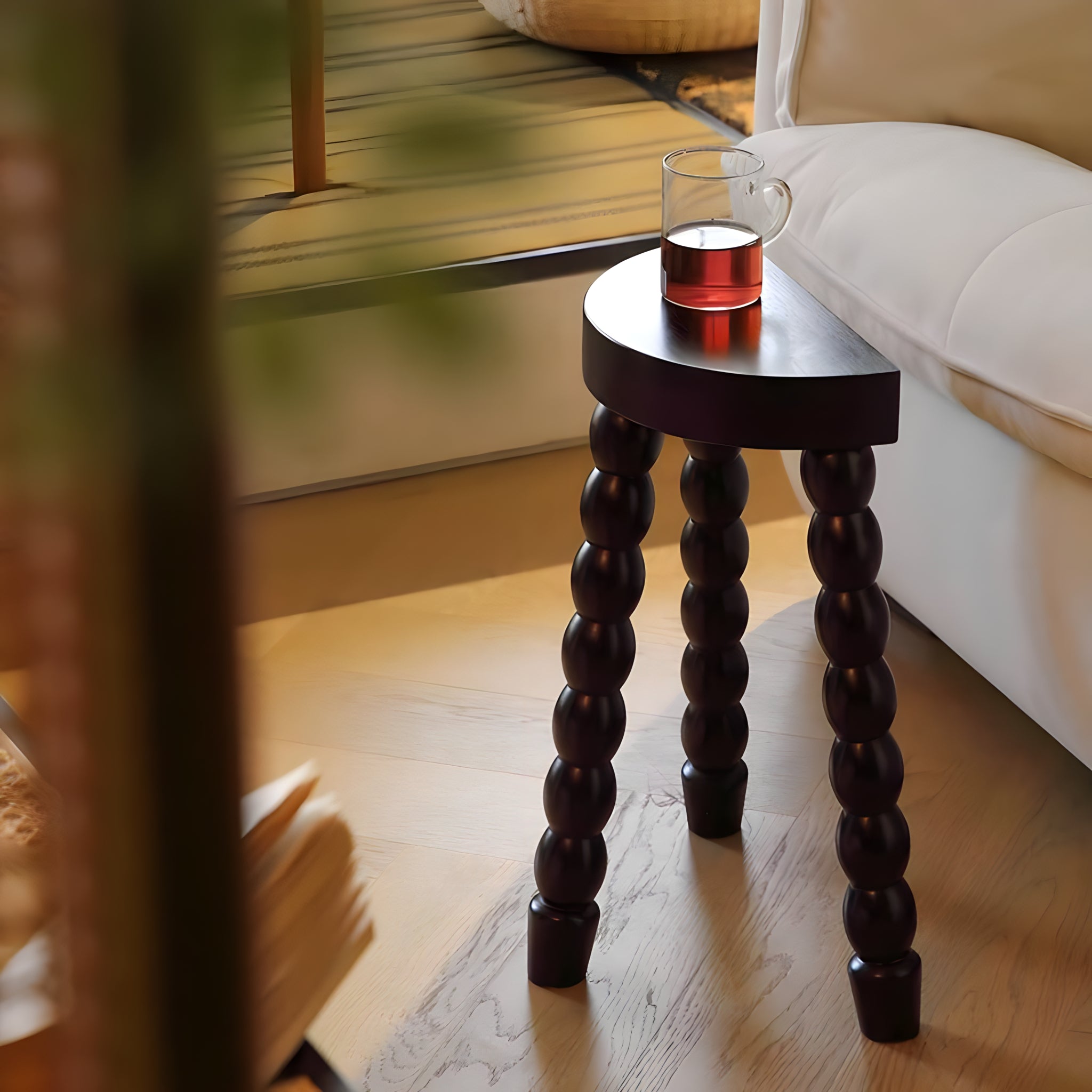 バブルレッグハーフムーンミニテーブル