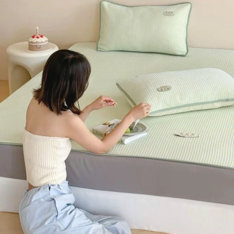 Soft Cool Ice Silk Mat, Green