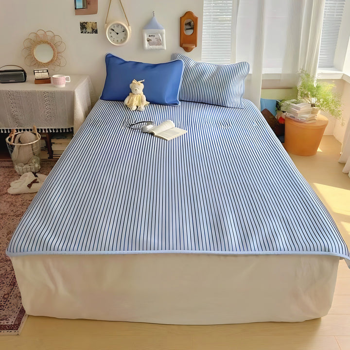 Ice Silk Stripe Summer Mat, Blue