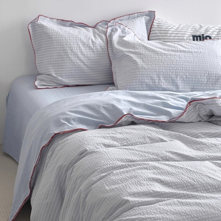 Seersucker Red Piping Bedding Set