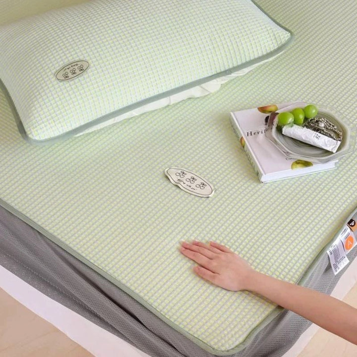 Soft Cool Ice Silk Mat, Green