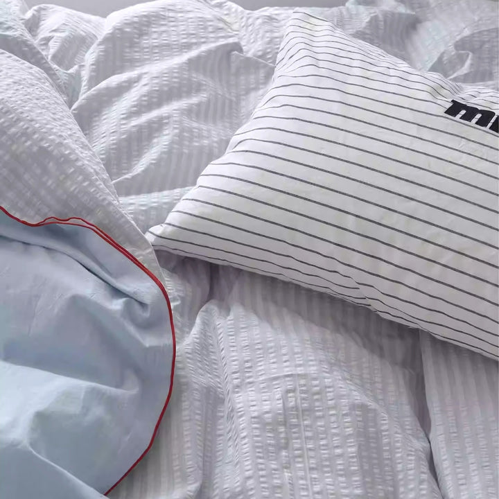 Seersucker Red Piping Bedding Set
