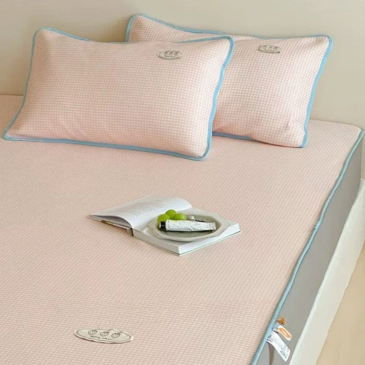 Soft Cool Ice Silk Mat, Strawberry