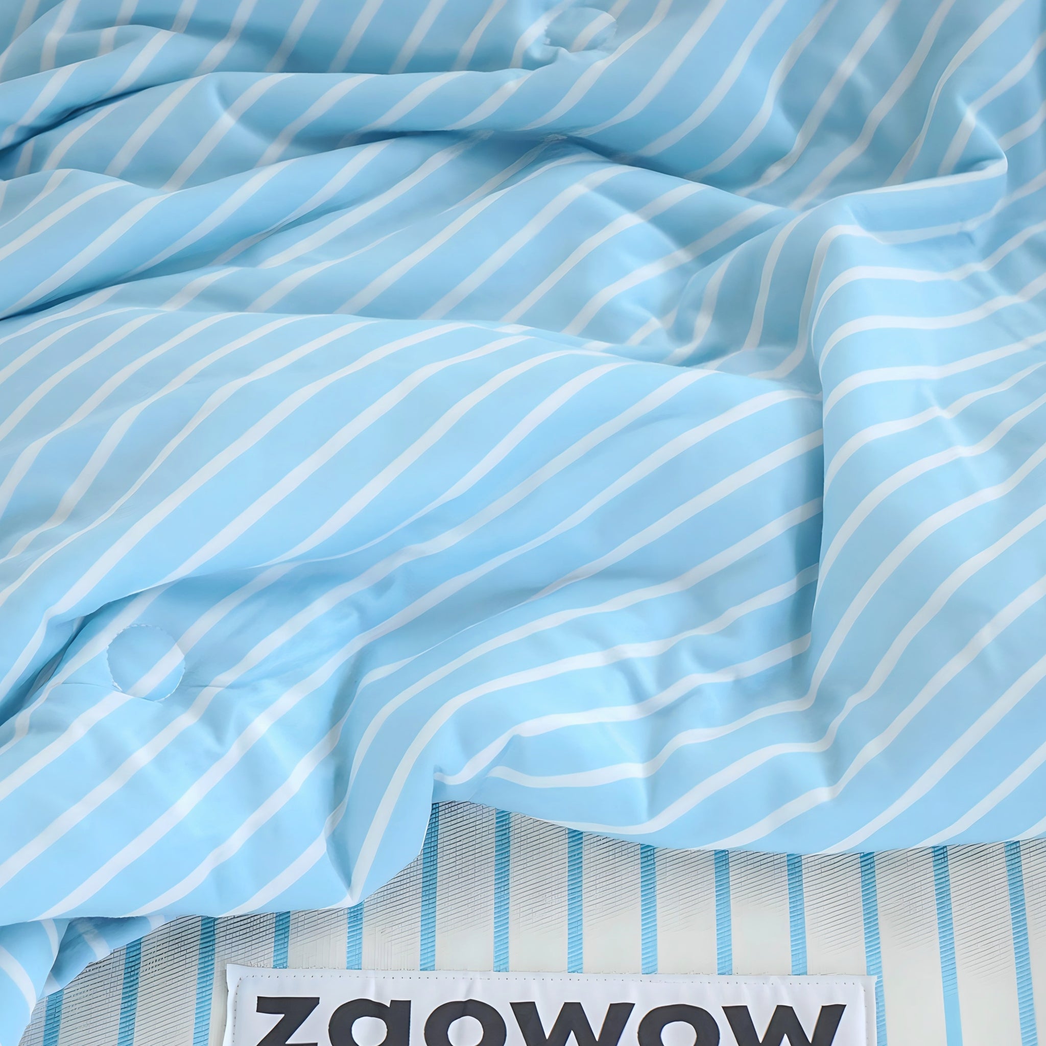 Summer Soft Stripe Quilt, Blue