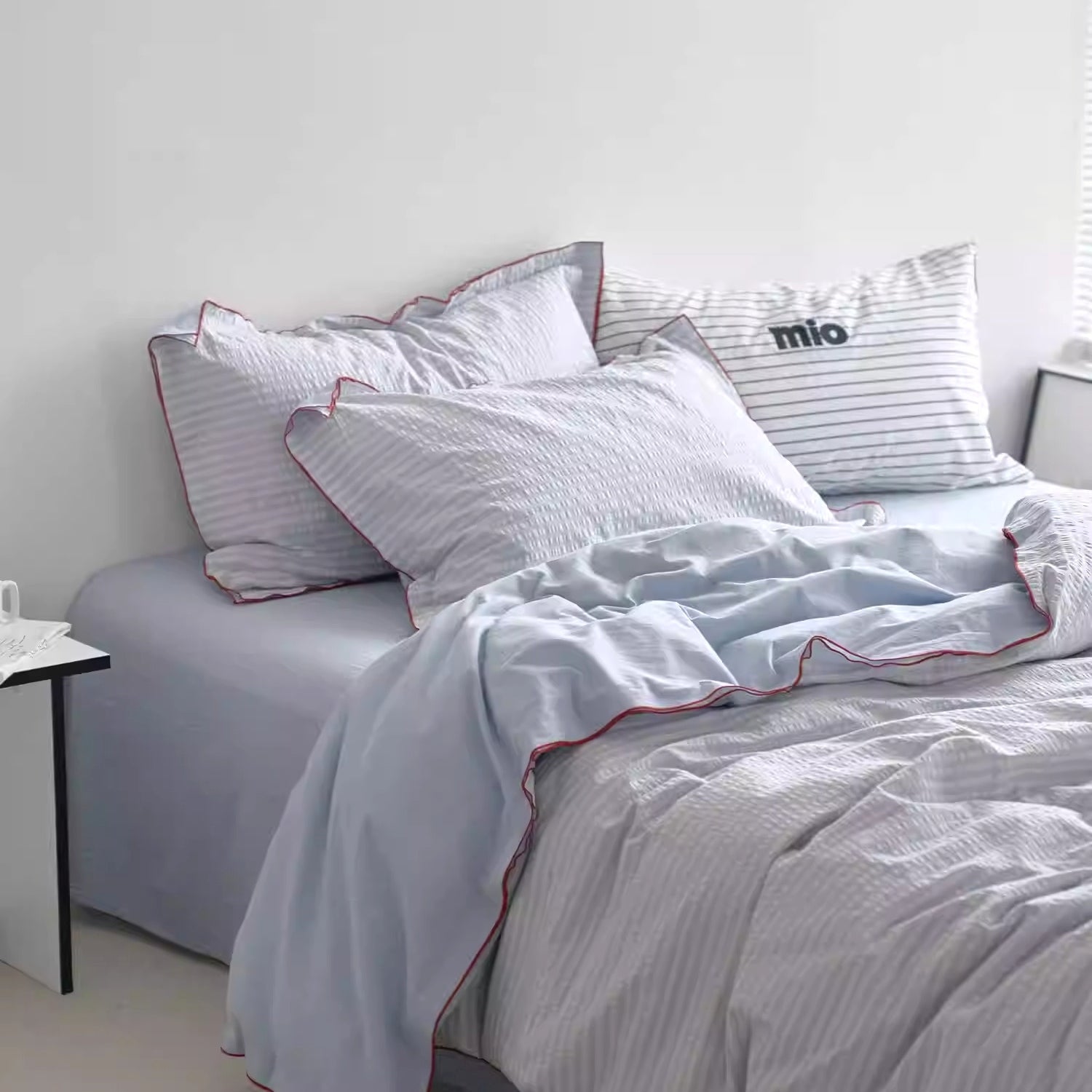 シアサッカーレッドパイピング寝具セット