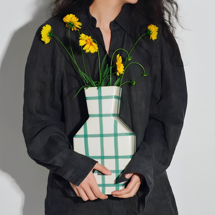 Graphic Line Flower Vase