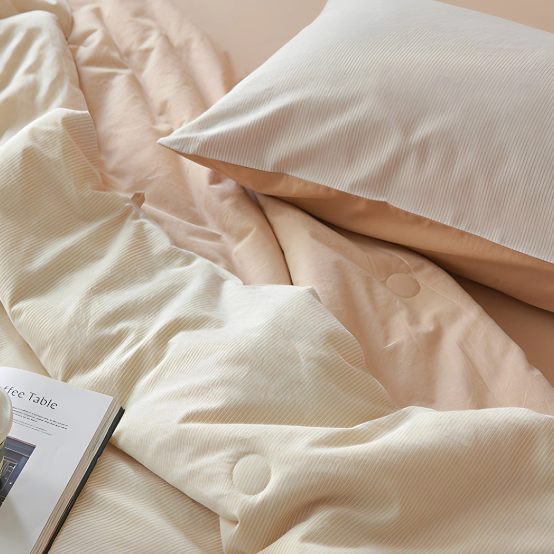 Soft striped quilt, beige