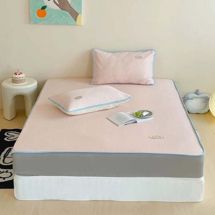 Soft Cool Ice Silk Mat, Strawberry