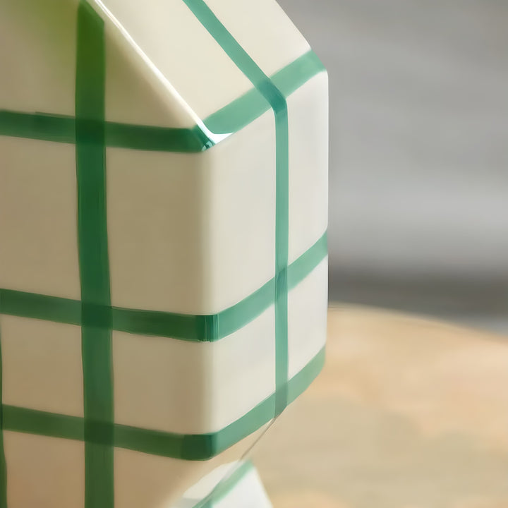Graphic Line Flower Vase