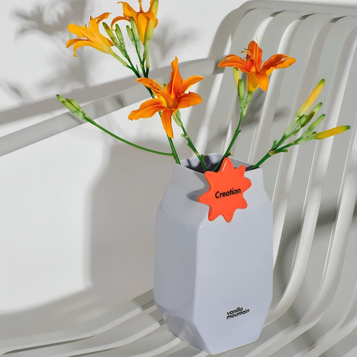 Graphic Line Flower Vase