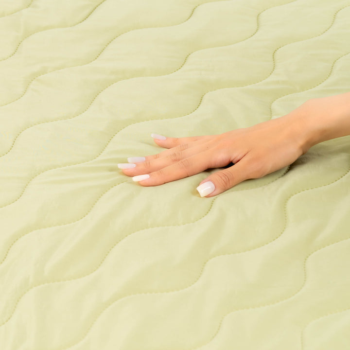 Double Color Cool Quilt Green Custard