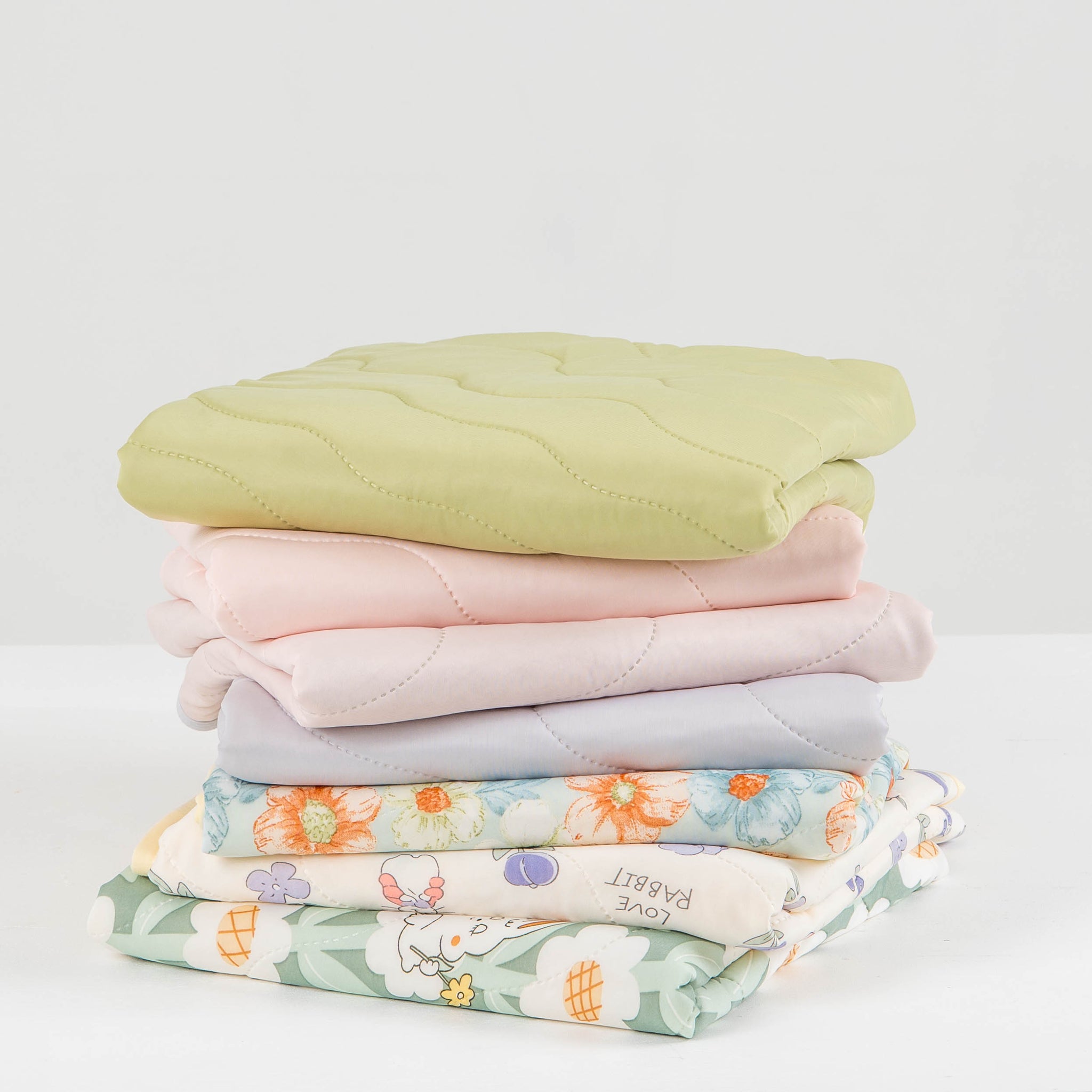 Double Color Cool Quilt Custard Light Gray