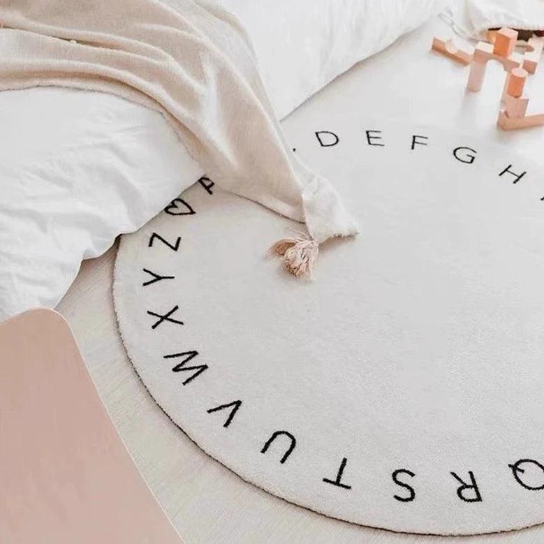 北欧スタイルの寝室 子供部屋 ラウンドカーペット / Scandinavian style bedroom children's room round carpet - kocol